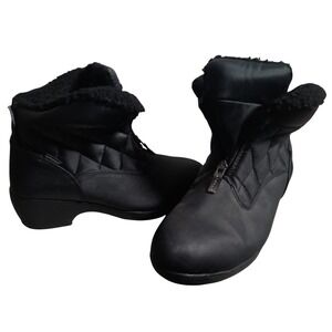 Women's Weatherproof LORI Quilted Faux Fur Lined Ankle Boots Size 8.5 Zip Front